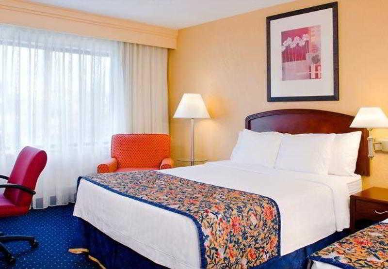 Best Western Plus Elgin - Chicago West Dundee Dış mekan fotoğraf