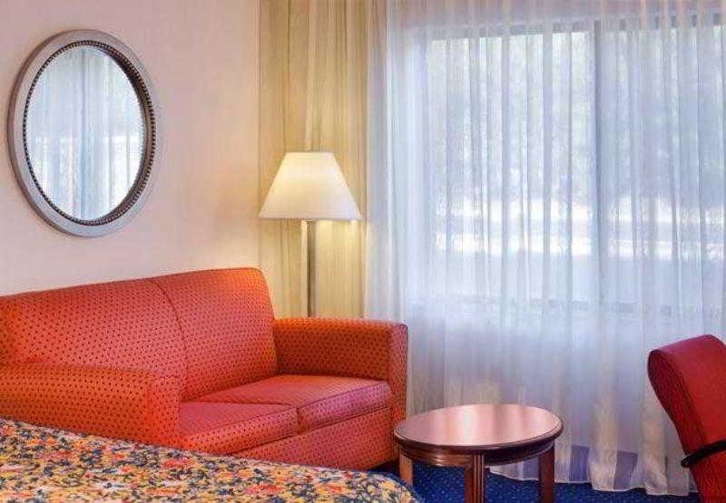 Best Western Plus Elgin - Chicago West Dundee Oda fotoğraf